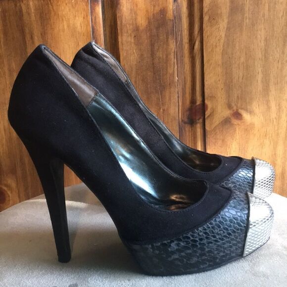 Ladies Carlos by Carlos Santana Pumps - Picture 5 of 11